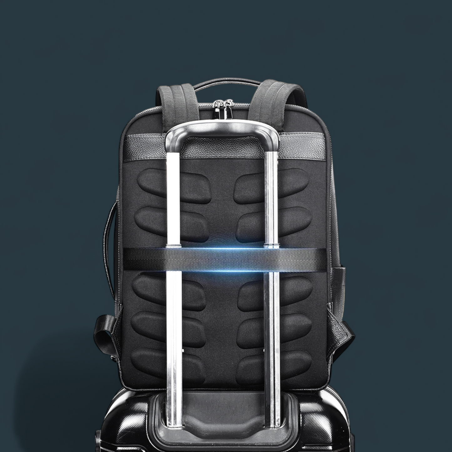 Geanta multifunctionala, Lucmark, piele naturala, 42x30x14 cm, compartiment laptop/tableta, prindere pe troler, spate captusit cu panouri buretate ergonomice, negru