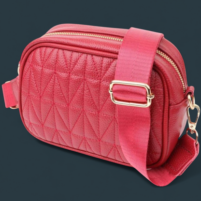 Geanta dama din piele naturala, Lucmark, practica, versatila, design modern, dimensiuni 20 x 7.5 x 14 cm, rosu