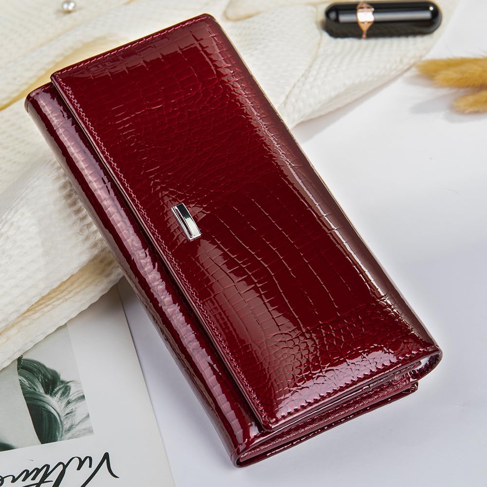 Portofel dama, Lucmark, piele naturala cu aspect lacuit, compartiment telefon, 2 compartimente card SD, inchidere magnetica, 19 x 3 x 10 cm, Visiniu