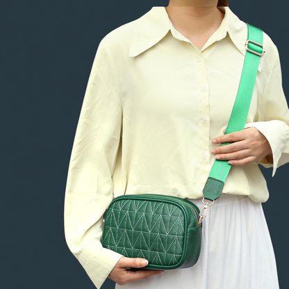 Geanta dama din piele naturala, Lucmark, practica, versatila, design modern, dimensiuni 20 x 7.5 x 14 cm, verde