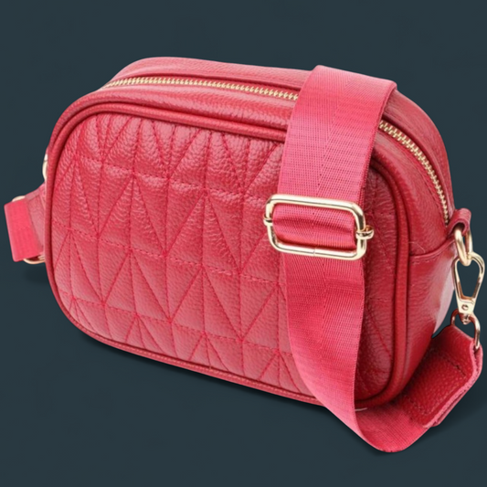 Geanta dama din piele naturala, Lucmark, practica, versatila, design modern, dimensiuni 20 x 7.5 x 14 cm, rosu