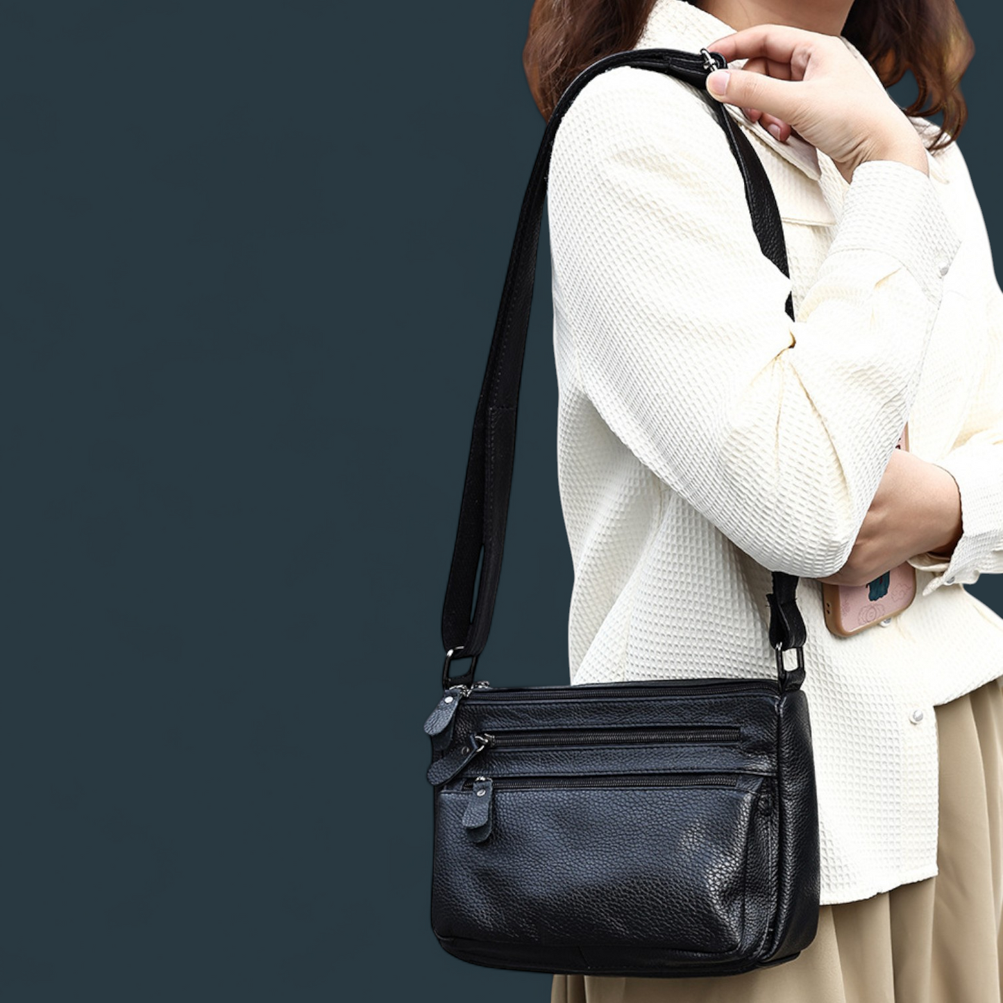 Geanta dama din piele naturala, Lucmark, design practic, compartimentare eficienta, curea reglabila, dimensiuni 24 x 10 x 18 cm, negru