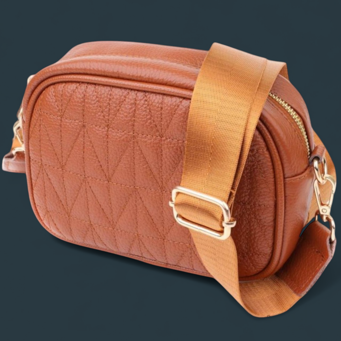 Geanta dama din piele naturala, Lucmark, practica, versatila, design modern, dimensiuni 20 x 7.5 x 14 cm, maro