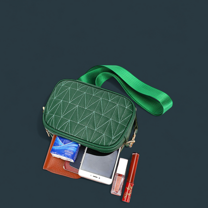 Geanta dama din piele naturala, Lucmark, practica, versatila, design modern, dimensiuni 20 x 7.5 x 14 cm, verde