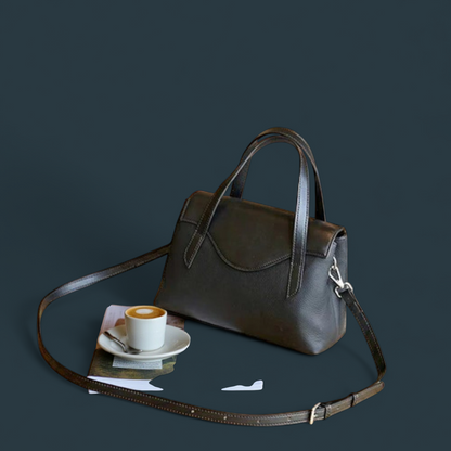 Geanta dama din piele naturala, Lucmark, compartimentare eficienta, design elegant, versatila, curele reglabile si detasabile, dimensiuni 25.5 x 11 x 17 cm, culoare – Negru