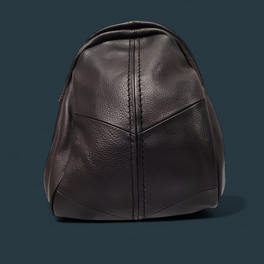 Geanta dama tip rucasc, Lucmark, piele naturala, design minimalist, compartimentare eficienta, dimensiuni 29,5 x 15 x 23,5 cm, negru